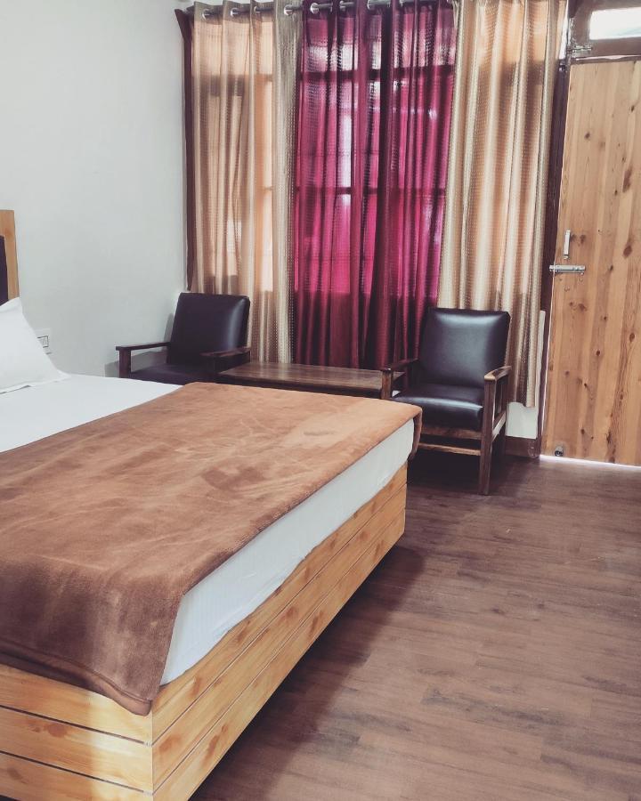 The Prasher Lodge Mall Road Manali Kültér fotó