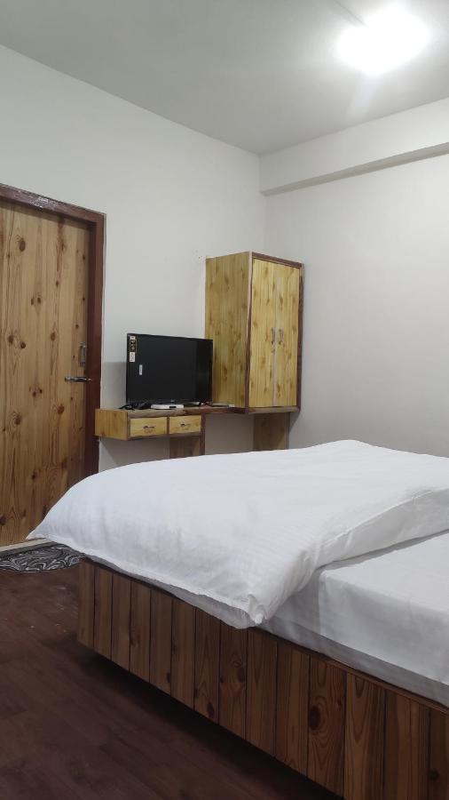 The Prasher Lodge Mall Road Manali Kültér fotó