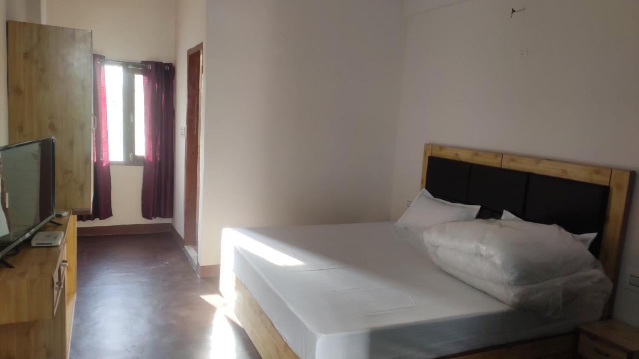 The Prasher Lodge Mall Road Manali Kültér fotó